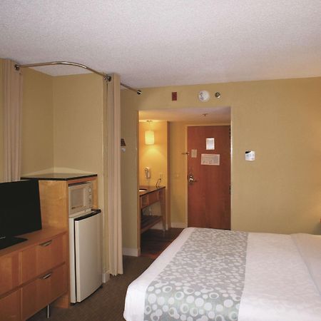 מלון La Quinta By Wyndham Sarasota Downtown מראה חיצוני תמונה