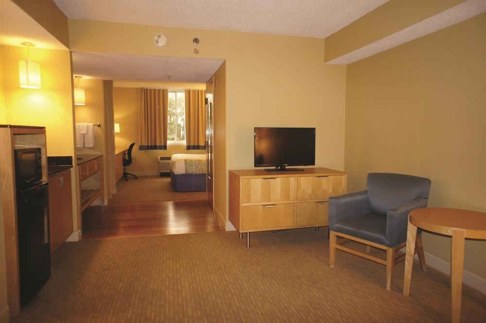 מלון La Quinta By Wyndham Sarasota Downtown מראה חיצוני תמונה