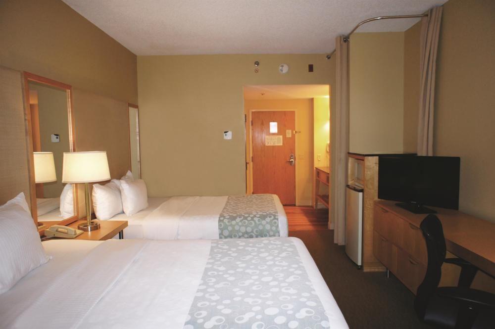 מלון La Quinta By Wyndham Sarasota Downtown מראה חיצוני תמונה