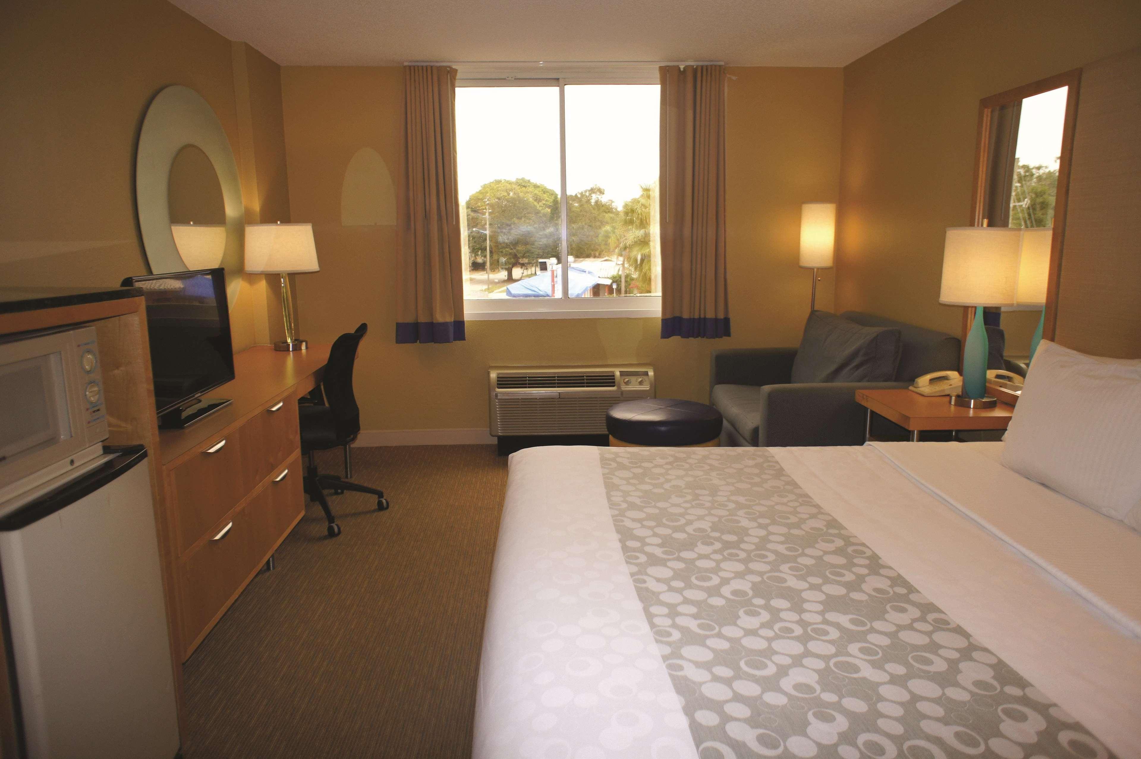 מלון La Quinta By Wyndham Sarasota Downtown מראה חיצוני תמונה