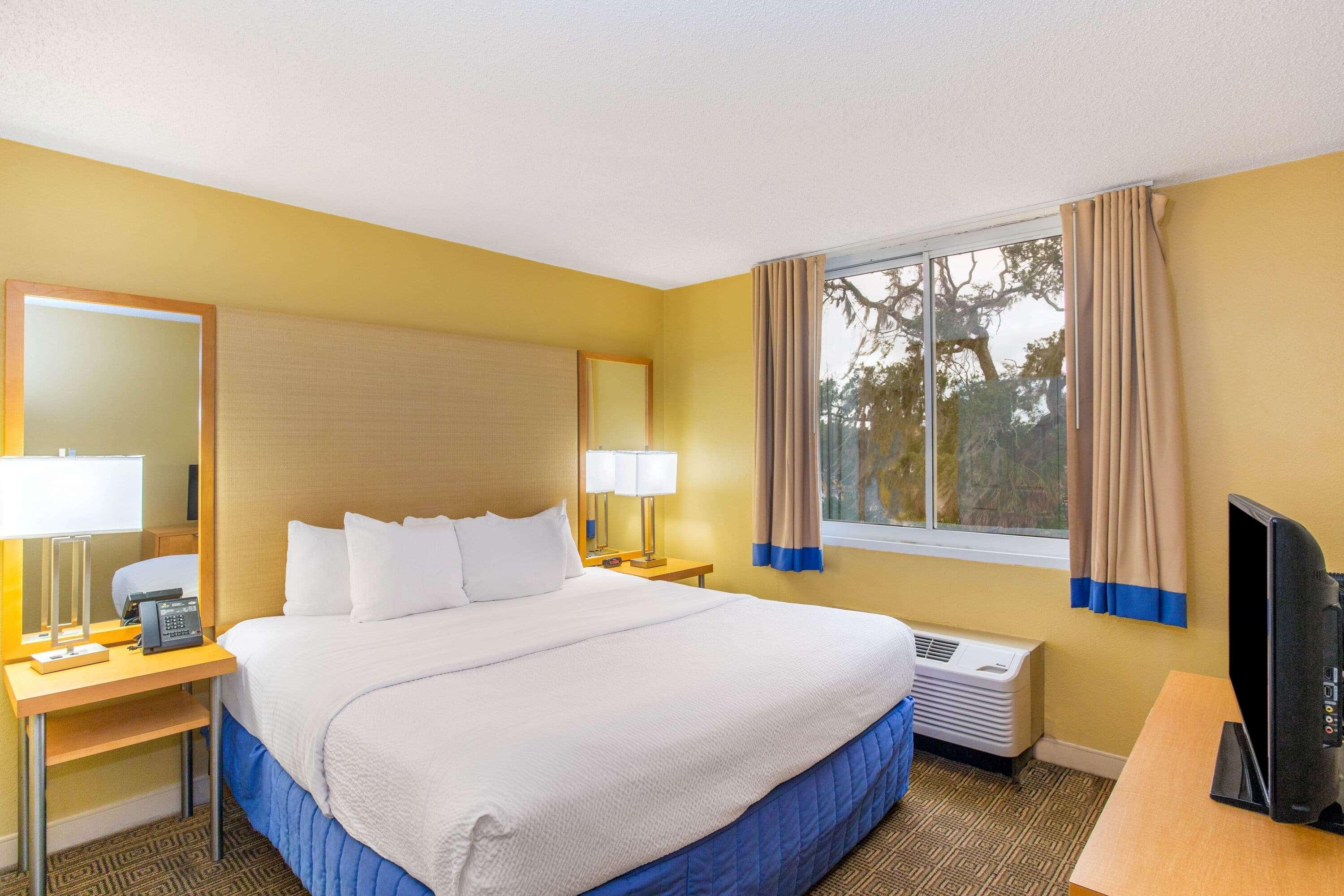 מלון La Quinta By Wyndham Sarasota Downtown מראה חיצוני תמונה