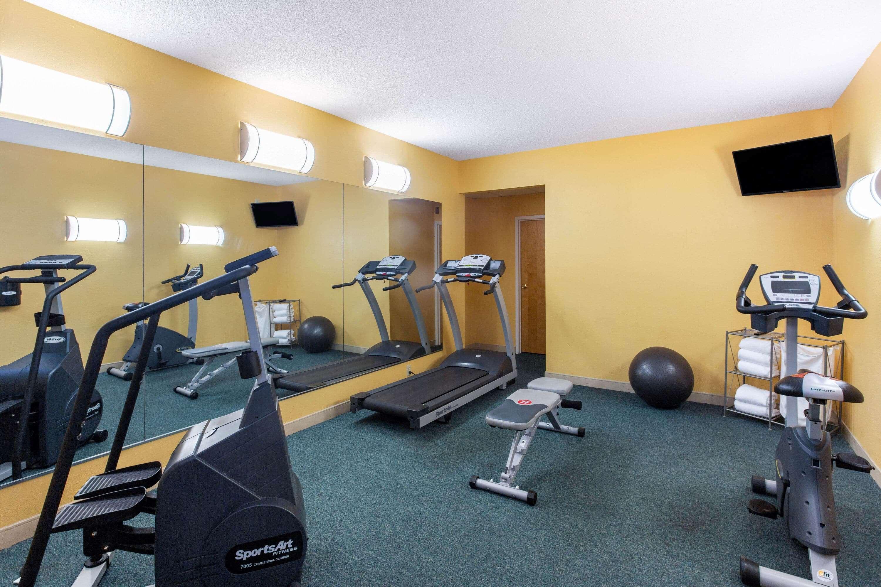מלון La Quinta By Wyndham Sarasota Downtown מראה חיצוני תמונה