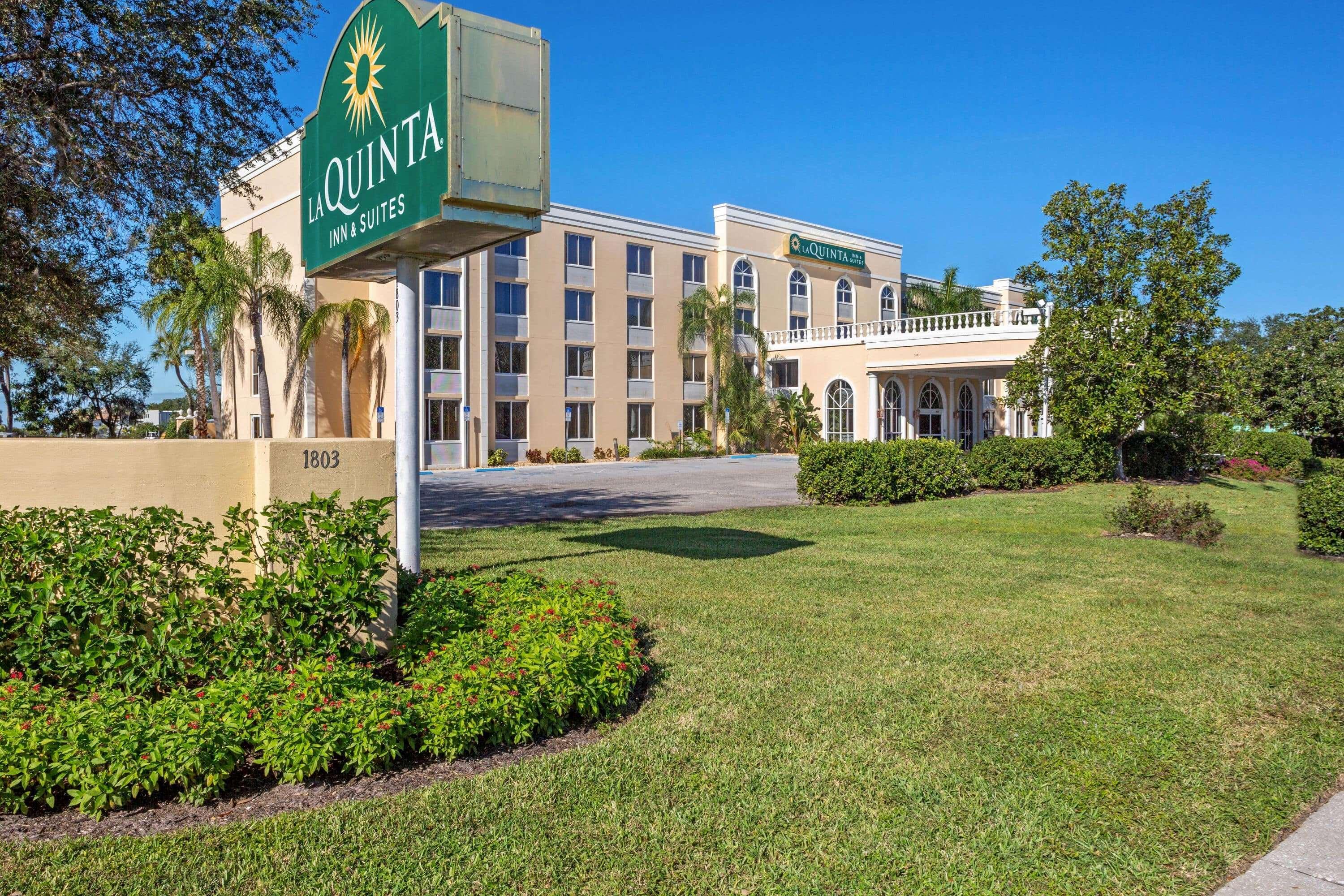 מלון La Quinta By Wyndham Sarasota Downtown מראה חיצוני תמונה