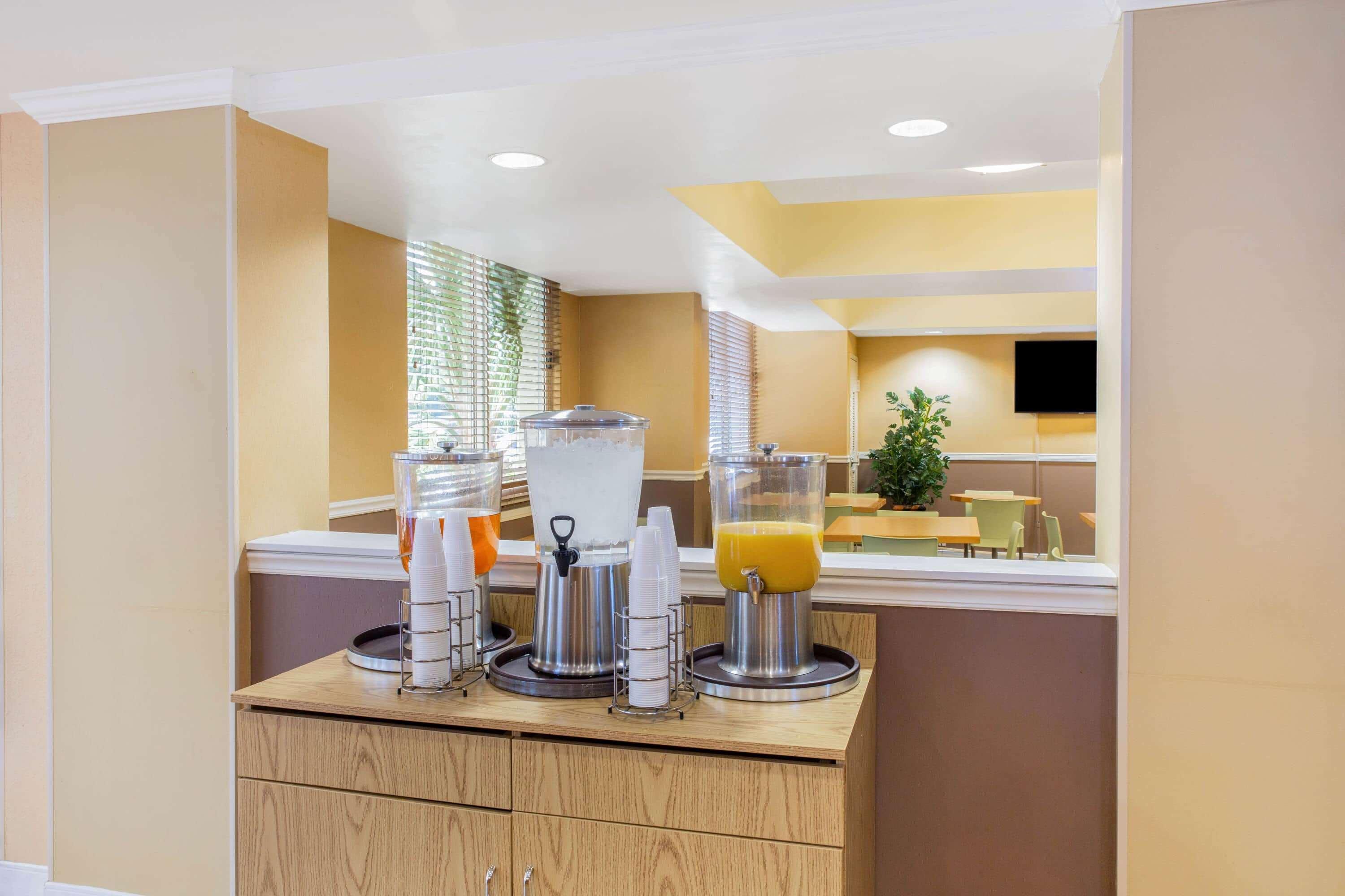 מלון La Quinta By Wyndham Sarasota Downtown מראה חיצוני תמונה