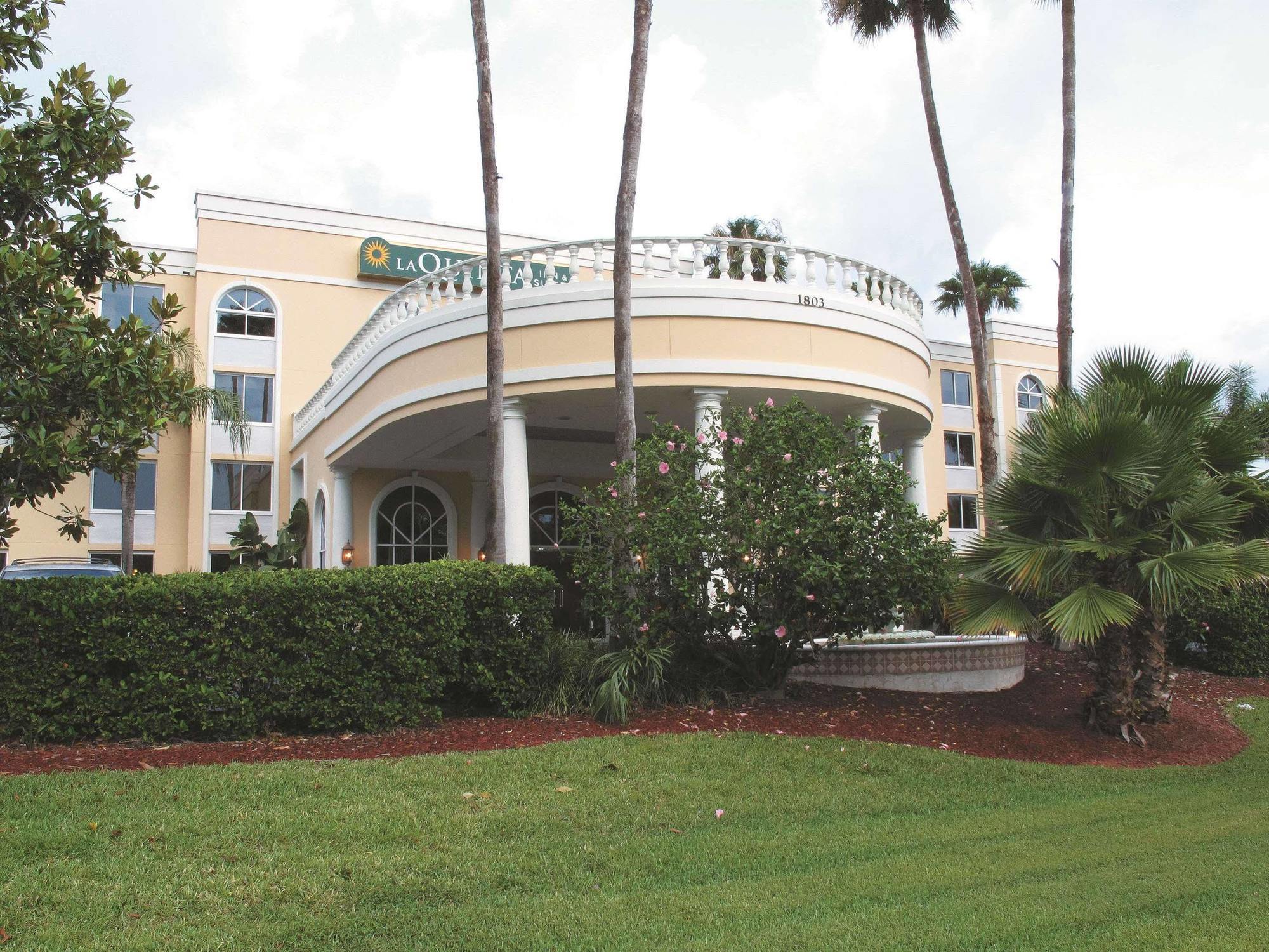מלון La Quinta By Wyndham Sarasota Downtown מראה חיצוני תמונה